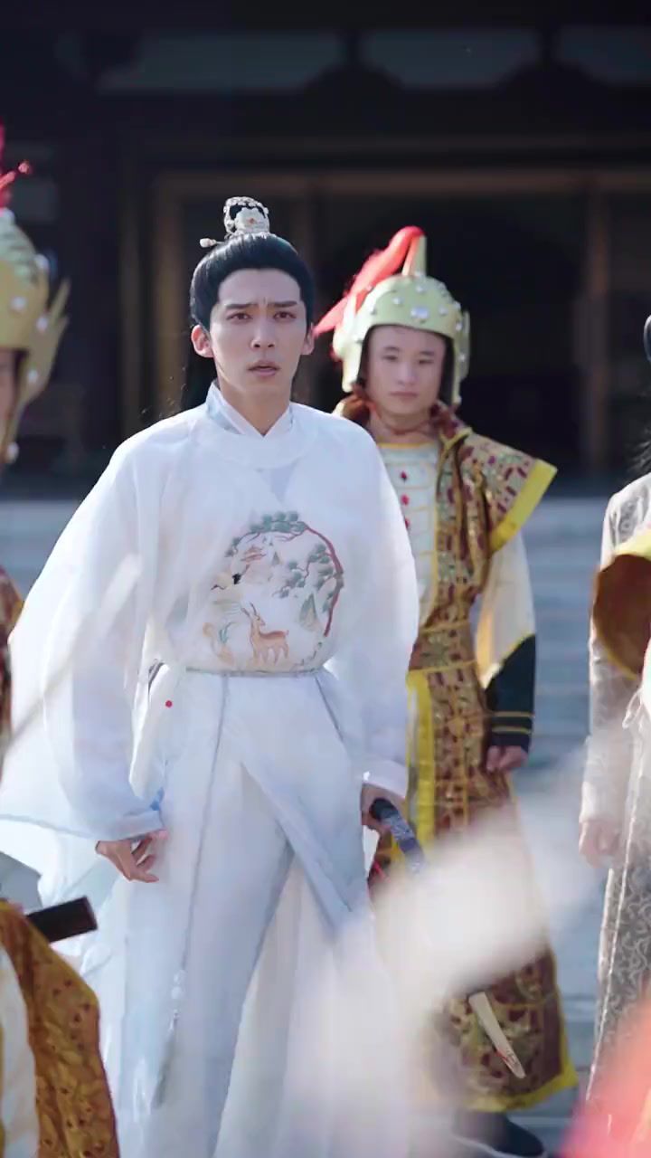 复仇女帝：拐个国师做皇后封面图