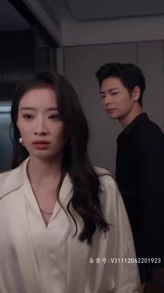 总裁夫人你别跑封面图